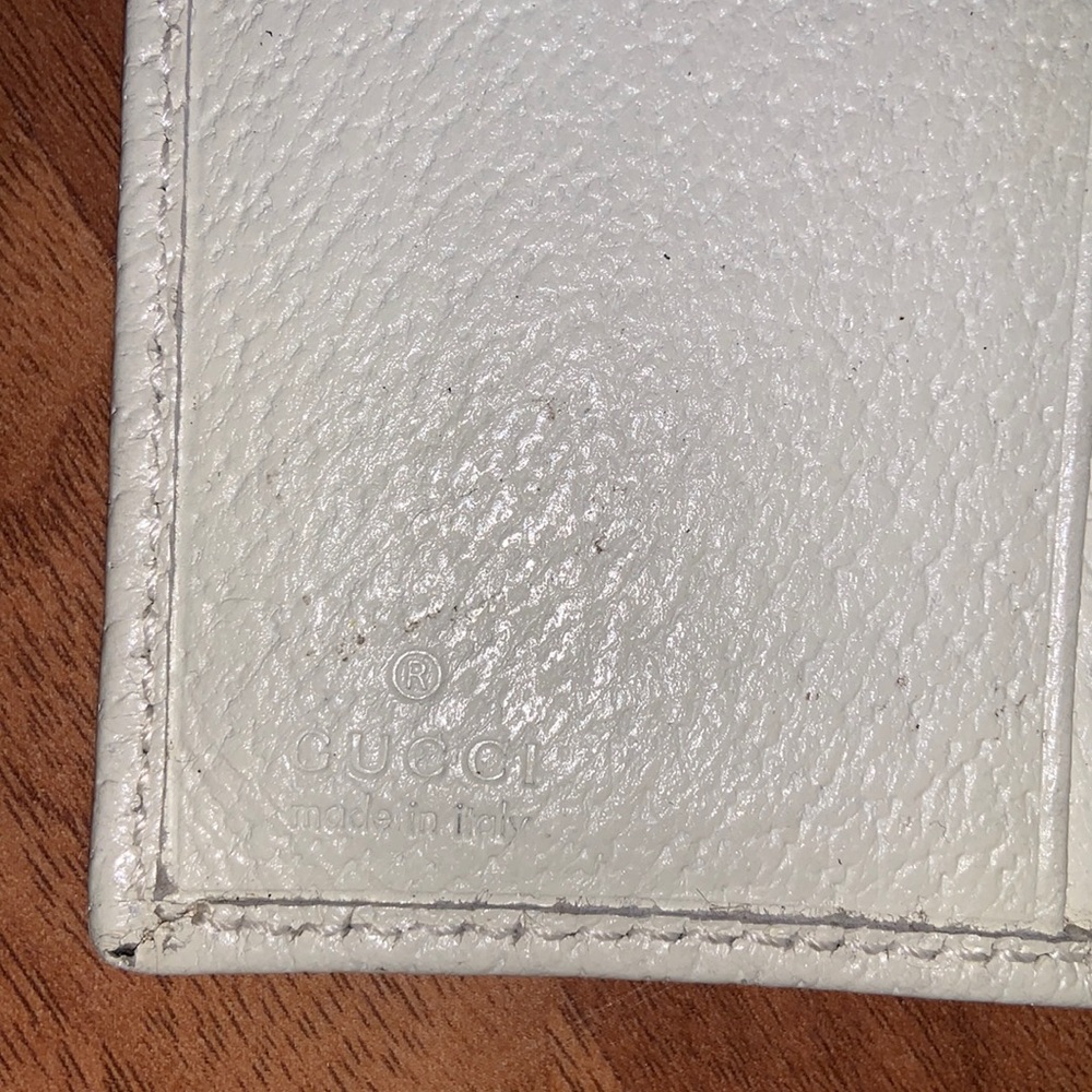 Authentic Vintage Gucci Leather Compact Wallet - Picture 13 of 16
